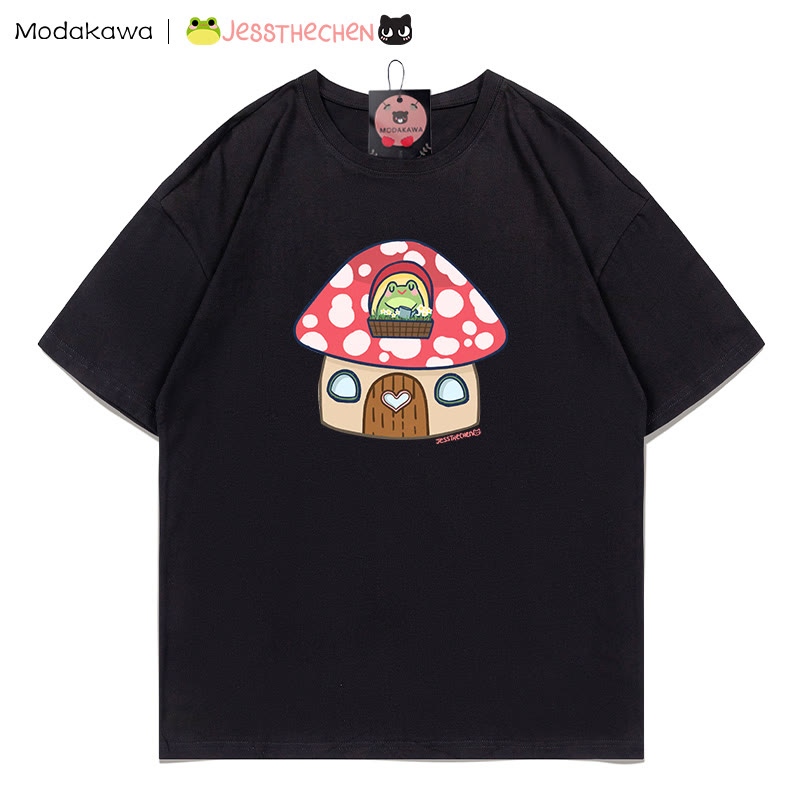 MODAKAWA X jessthechen Frosch im Pilzhaus Grafik-T-Shirt - Black - 5XL - image 3
