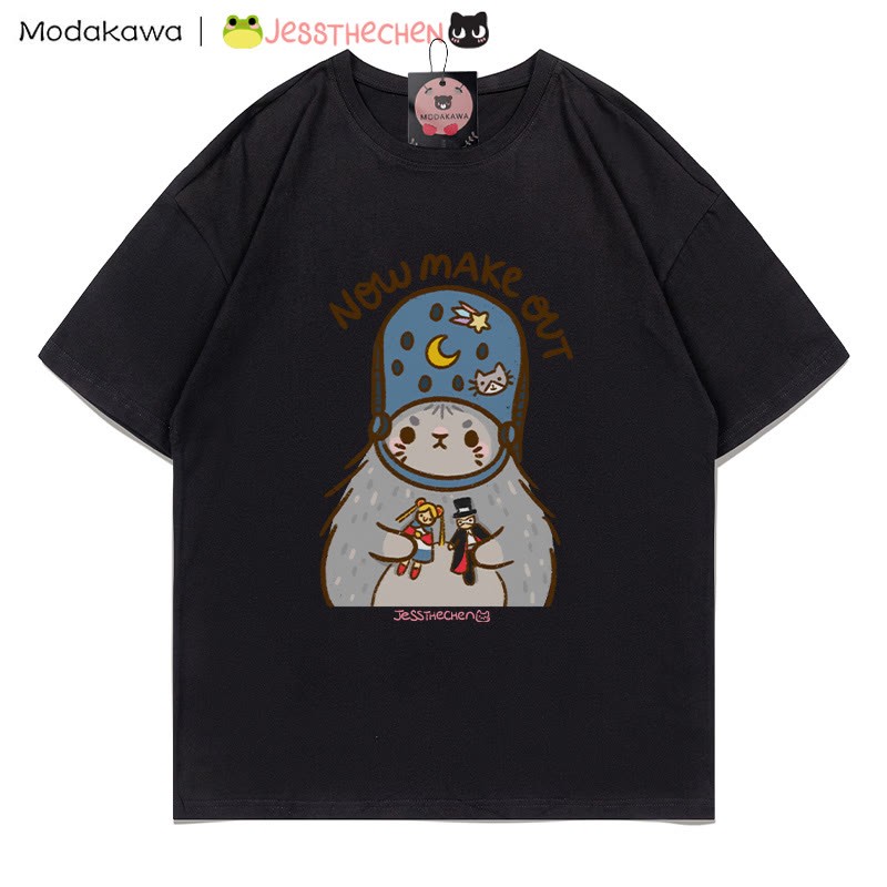 T-Shirt mit Grafik „Quirky Kitty With Toys“ - Schwarz - 5XL - image 4