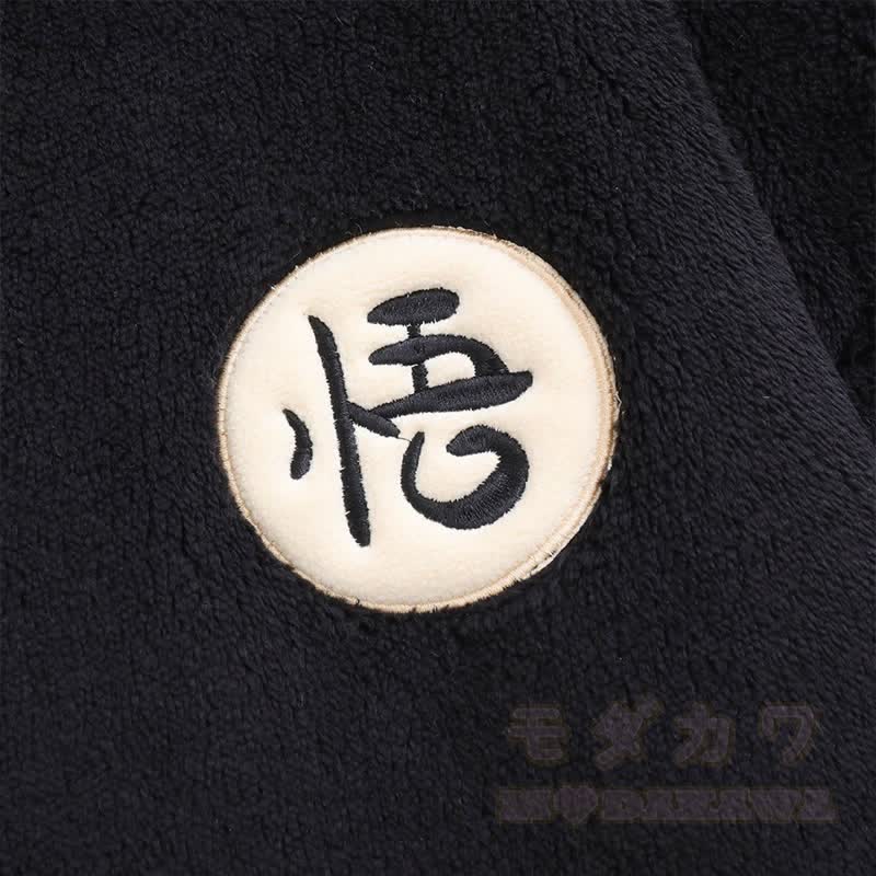 Plüsch-Kapuzen-Einteiler mit Buchstabenstickerei - image 6