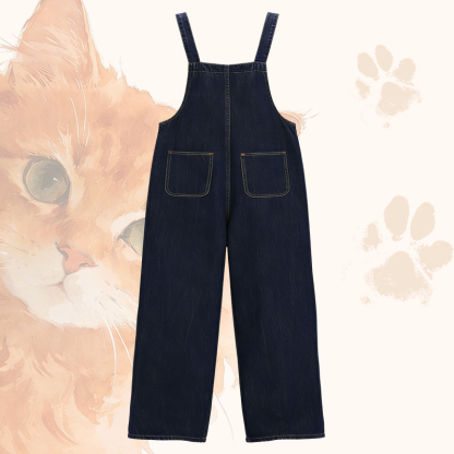 WER IST AN MEINER SEITE? Orangefarbenes kariertes Hemd mit Katzenmotiv, weit geschnittene Jeans-Latzhose, passendes Outfit von Modakawa - image 6