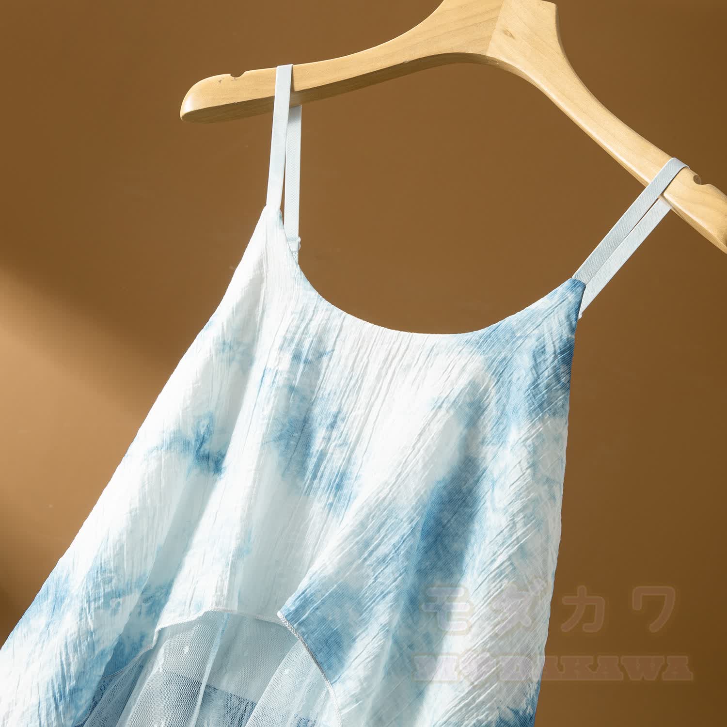 Lagen-Maxikleid im Batik-Look für den Strand - image 6