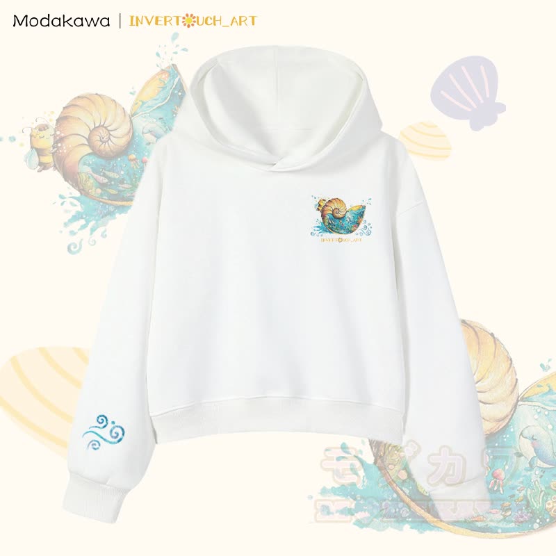 MODAKAWA X INVERTOUCH_ART Ocean Shell Bee Graphic Modakawa Cropped Cotton Hoodie - Weiß C - 3XL - image 9