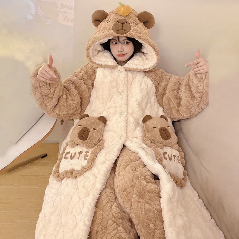 Capybara Plüsch-Pyjama-Set mit Kapuze - image 3