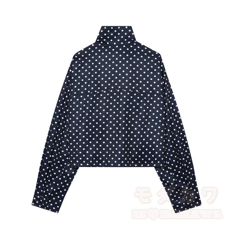 Zweiteiliges Set aus gepunkteter Stehkragenjacke und Shorts - image 7