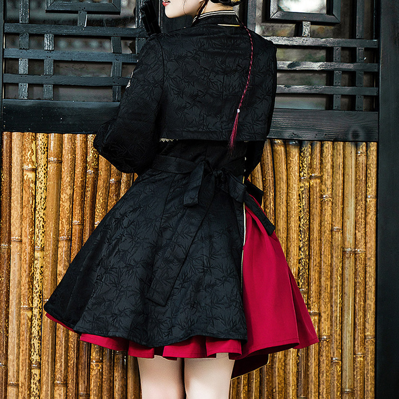 Vintage-Kleid mit Quasten, Blumenmuster und passendem Rock - image 8