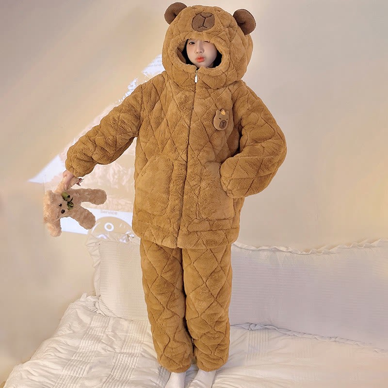 Capybara Plüsch-Pyjama-Set mit Kapuze - image 3