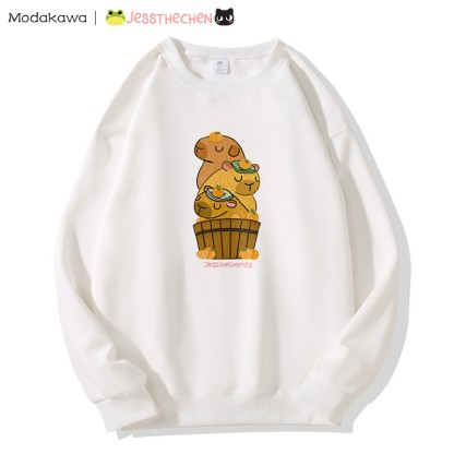 MODAKAWA X jessthechen Sweatshirt mit gestapeltem Capybaras-Grafik - White - 5XL - image 4