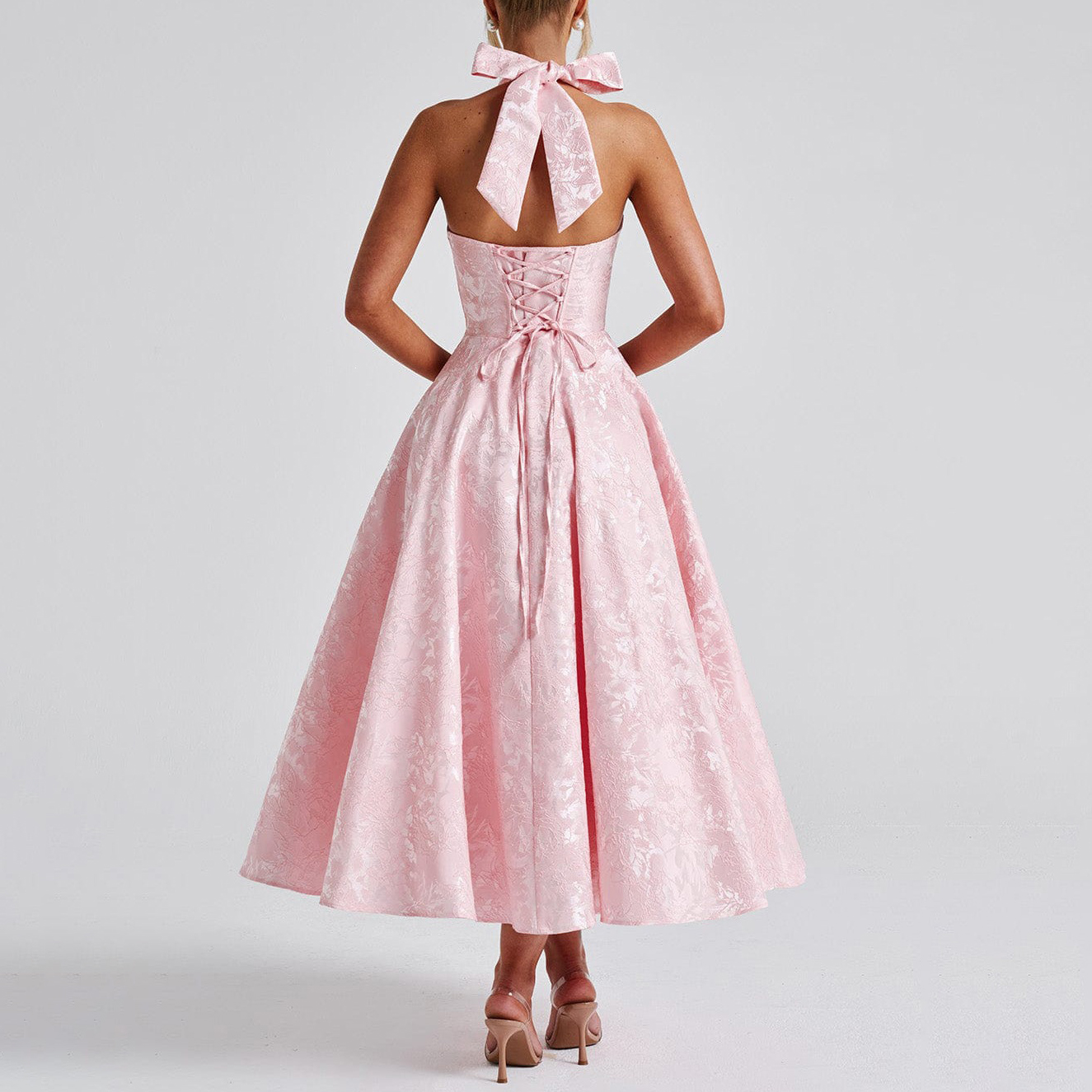 Jacquardkleid mit V-Ausschnitt und Neckholder - image 4