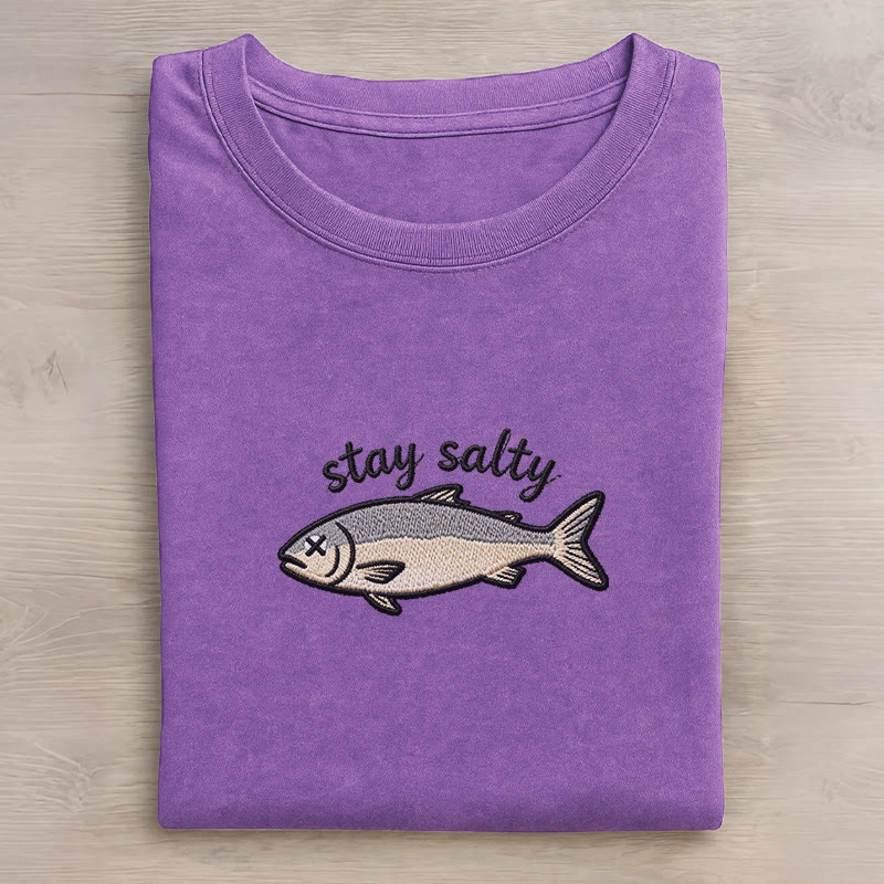 STAY SALTY Dead Fish Grafik Unisex Vintage gewaschenes T-Shirt - Purple - 5XL - image 4