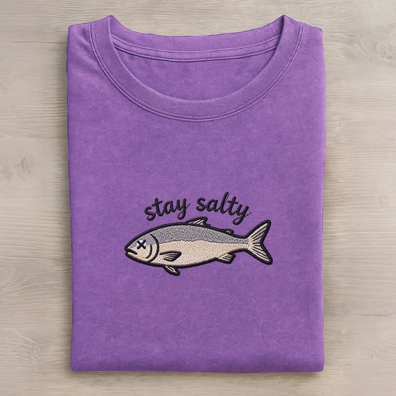 STAY SALTY Dead Fish Grafik Unisex Vintage gewaschenes T-Shirt - Purple - 5XL - image 4