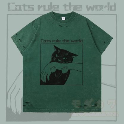 Katzen regieren die Welt – Modakawa T-Shirt mit schwarzer Katzengrafik und Rissen - Dunkelgrün - 2XL - image 3