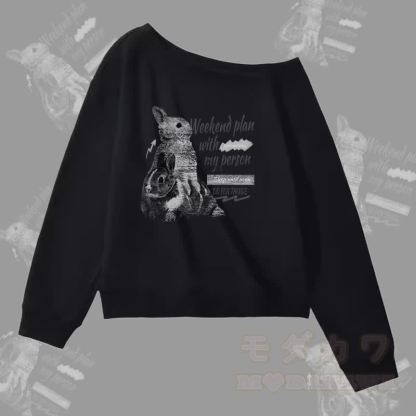 MODAKAWA WOCHENENDPLAN MIT MEINER PERSON Hasenmotiv Off-Shoulder-Sweatshirt - Schwarz - L - image 3