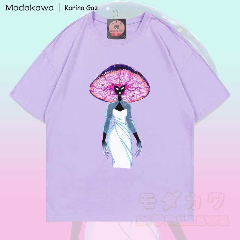 MODAKAWA X Karina Gaz Mushroom Girl Grafik-T-Shirt aus 100 % Baumwolle - Hellviolett - 5XL - image 4