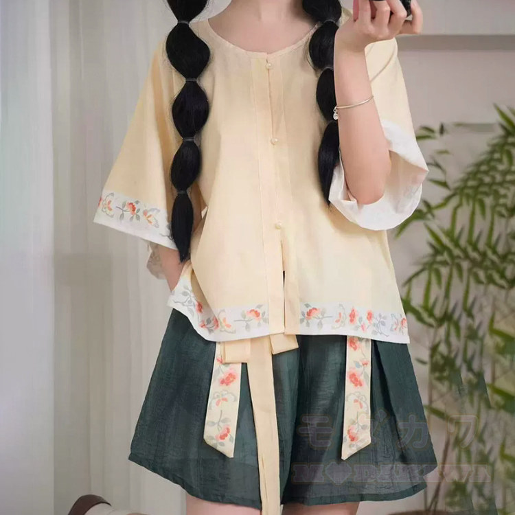 Zweiteiliges Set im chinesischen Blumenstil: Oberteil und Shorts - Satz B - L - image 6