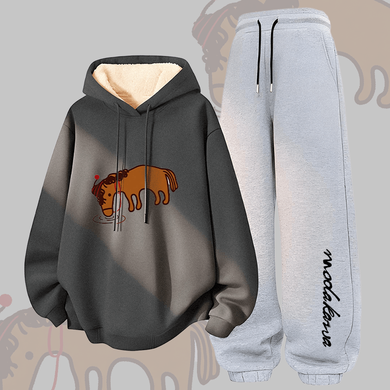 MODAKAWA Thirsty Horse Grafik-Set aus dick gefüttertem Fleece mit Kapuze und Hose, zweiteilig - Dark Grey&Grey - 5XL - image 2