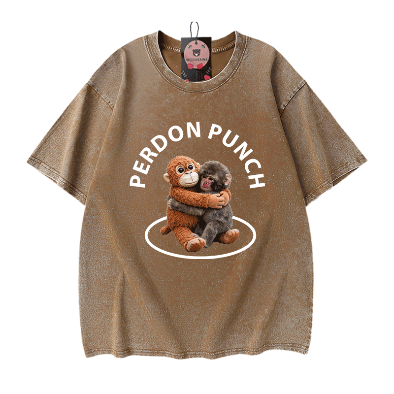 PERDON PUNCH Umarmungsaffen-Grafik Modakawa Unisex Vintage Washed T-Shirt - Brown - 5XL - image 5
