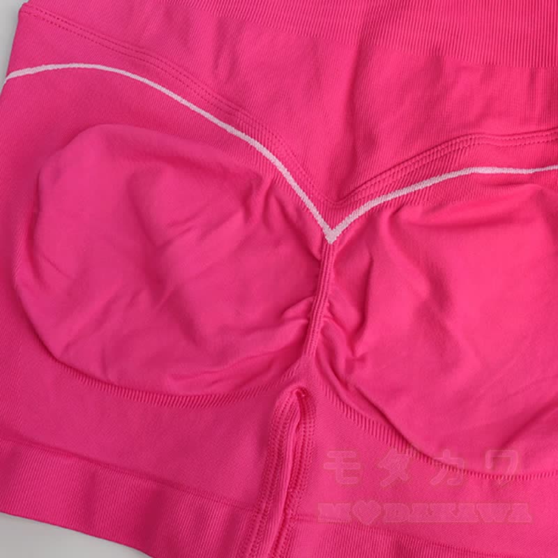 Buntes Set aus bauchfreiem Tanktop mit Herzmuster und hochgeschnittenen Shorts - image 12