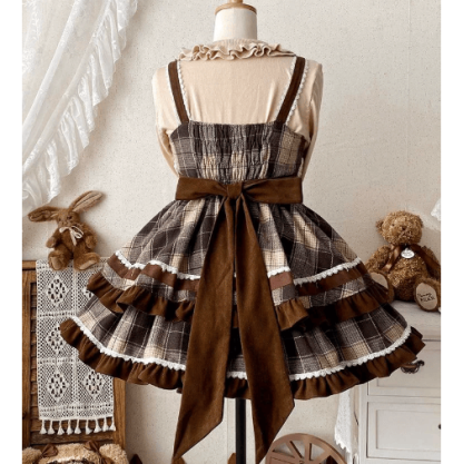 Dreiteiliges Set aus kariertem Kleid, Kapuzenumhang und spitzenbesetztem Oberteil - image 11
