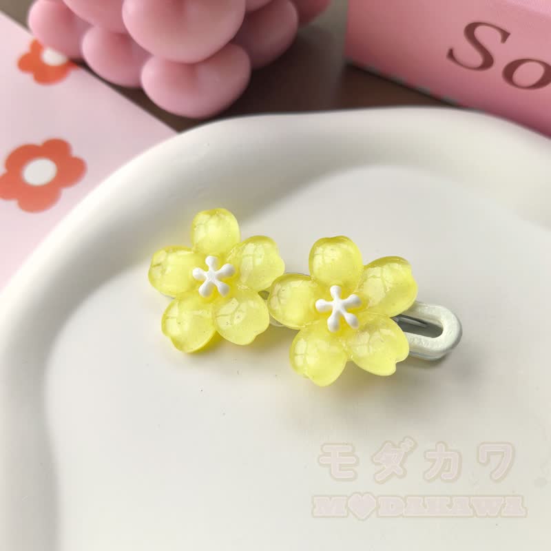 Niedliche transparente Haarspangen mit Blumen - Gelbe Zwillingsblume - image 12