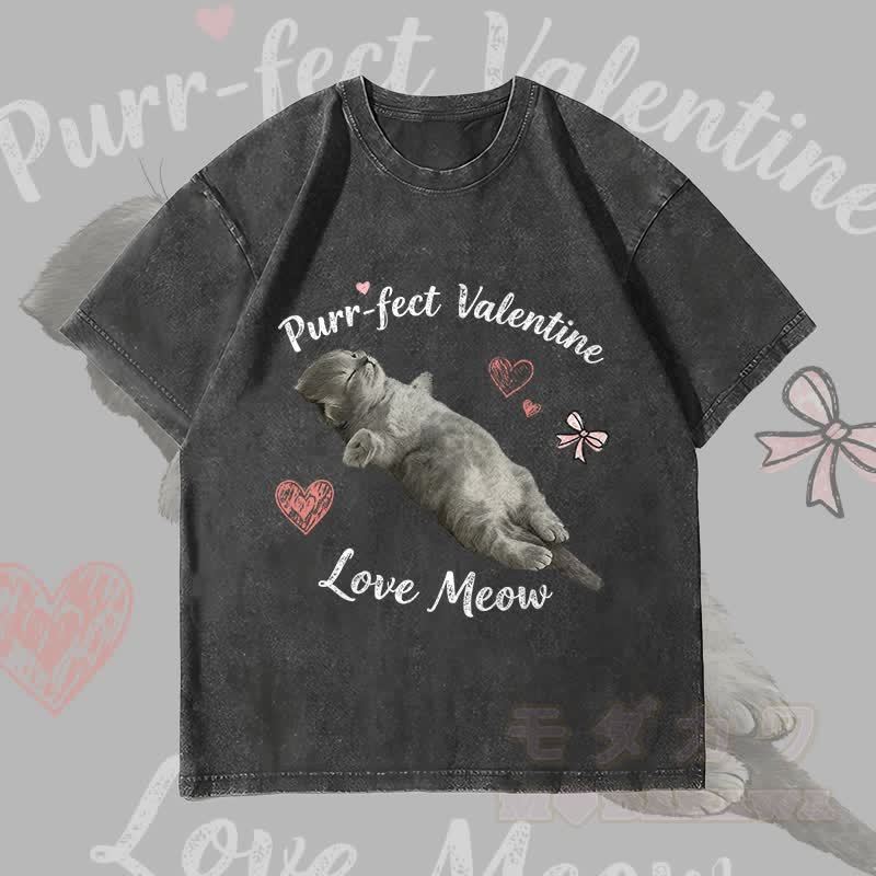 MODAKAWA PURR-FECT VALENTINE Verspieltes Katzenmotiv Unisex Vintage Washed T-Shirt - Schwarz - 4XL - image 4