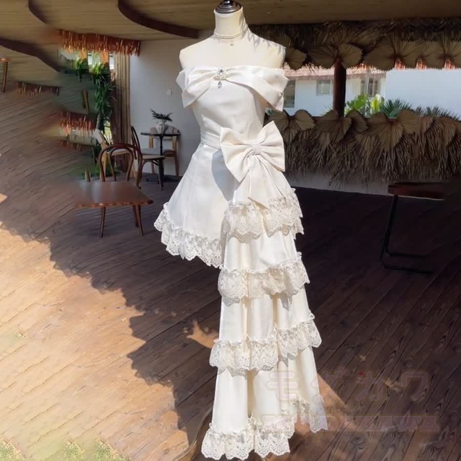 Elegantes, schulterfreies, asymmetrisches Stufenkleid aus Spitze mit Rüschen und Schleife für Damen - image 4