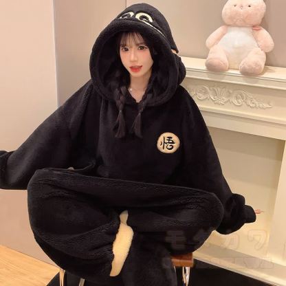 Plüsch-Kapuzen-Einteiler mit Buchstabenstickerei - image 5