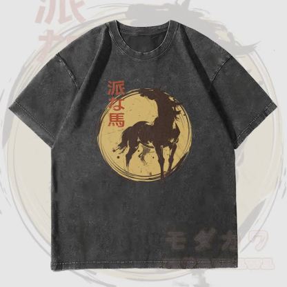 MODAKAWA Unisex-T-Shirt mit majestätischem Pferdemotiv im Vintage-Stil - Schwarz - 4XL - image 4