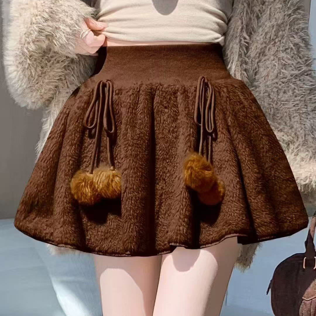 Minirock aus Wildleder mit Schleife und Bommel - Kaffee - One Size - image 10