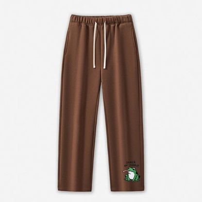 SNACK OR RIBBIT Frosch-Grafik-Freizeithose - Brown - 5XL - image 10