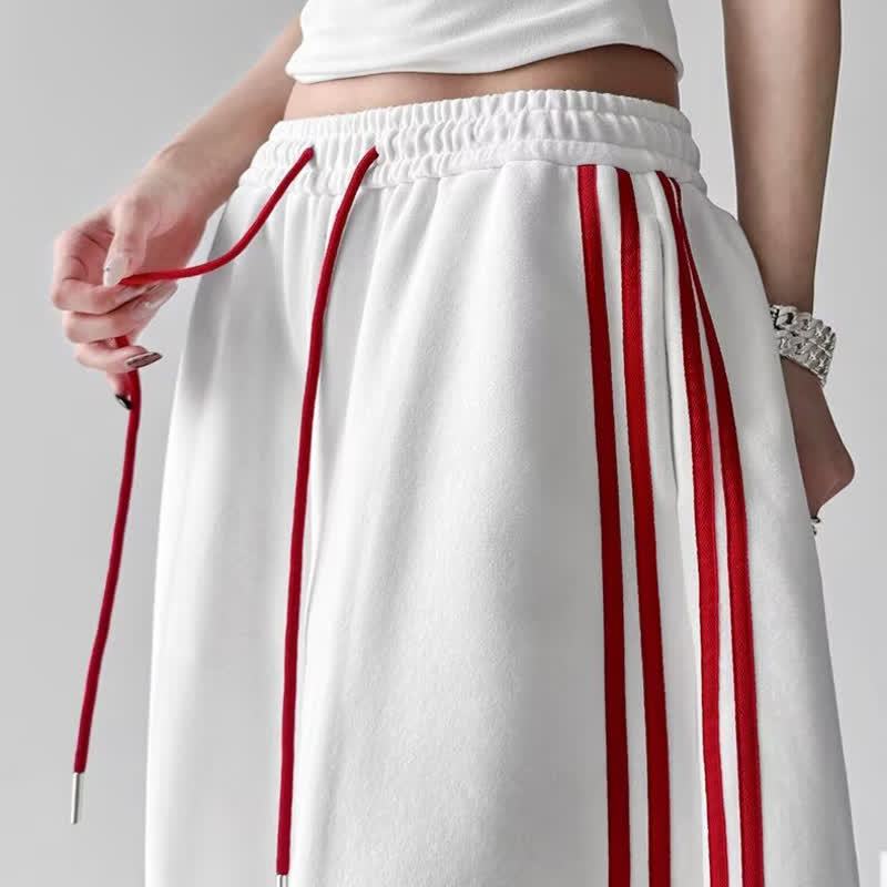 Zweiteiliges Set aus lässigem Tanktop und weit geschnittener Hose - image 10