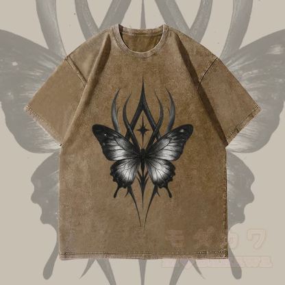 MODAKAWA Gothic Butterfly Graphic Unisex Vintage Washed T-Shirt - Braun - 4XL - image 3