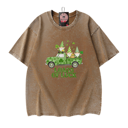 St. Pakrit-Tag – VIEL GLÜCK – Autografik – Modakawa Vintage-T-Shirt aus 100 % Baumwolle - Brown - 5XL - image 7