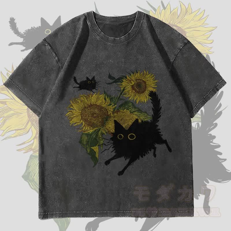 MODAKAWA Schwarze Katze und Sonnenblumen Grafik Unisex Vintage Washed T-Shirt - Schwarz - 4XL - image 4