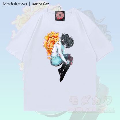 MODAKAWA X Karina Gaz Back Girl Grafik T-Shirt aus 100% Baumwolle - Weiß - 5XL - image 3