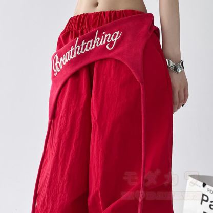 Zweiteiliges Set aus kurzem Hoodie mit Vintage-Katzenprint und weit geschnittener Hose. - image 6