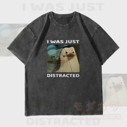 MODAKAWA ICH WAR NUR ABLENKT Pinguin-Grafik Unisex Vintage Washed T-Shirt - Schwarz - 4XL - image 4