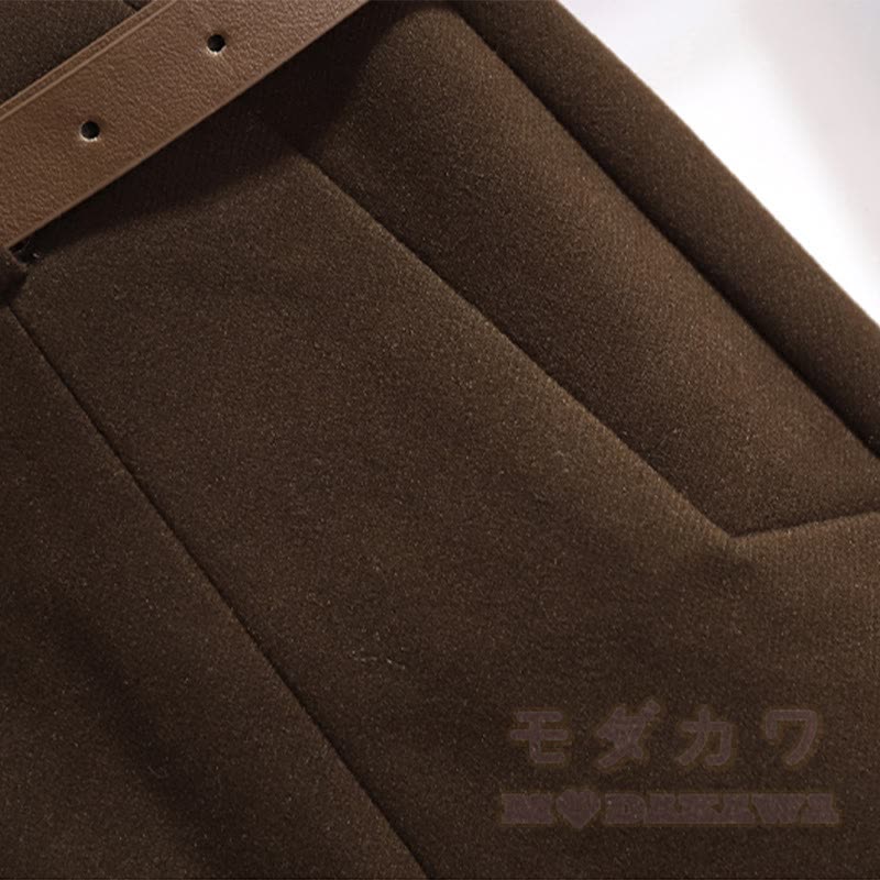 Zweiteiler aus Strickpullover, Gürtel und Shorts - image 6