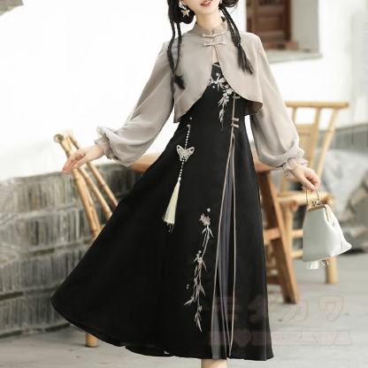 Vintage-Top mit Schnalle, besticktes Unterkleid mit Blumenmuster, passendes Outfit - image 6