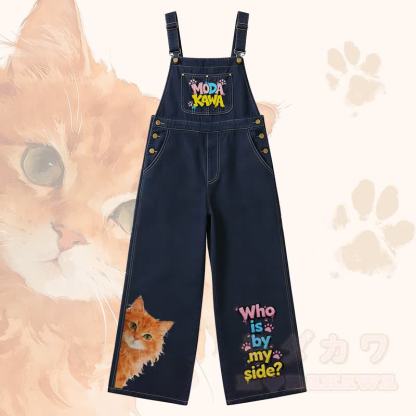 WER IST AN MEINER SEITE? Orangefarbenes kariertes Hemd mit Katzenmotiv, weit geschnittene Jeans-Latzhose, passendes Outfit von Modakawa - Overall - XL - image 5