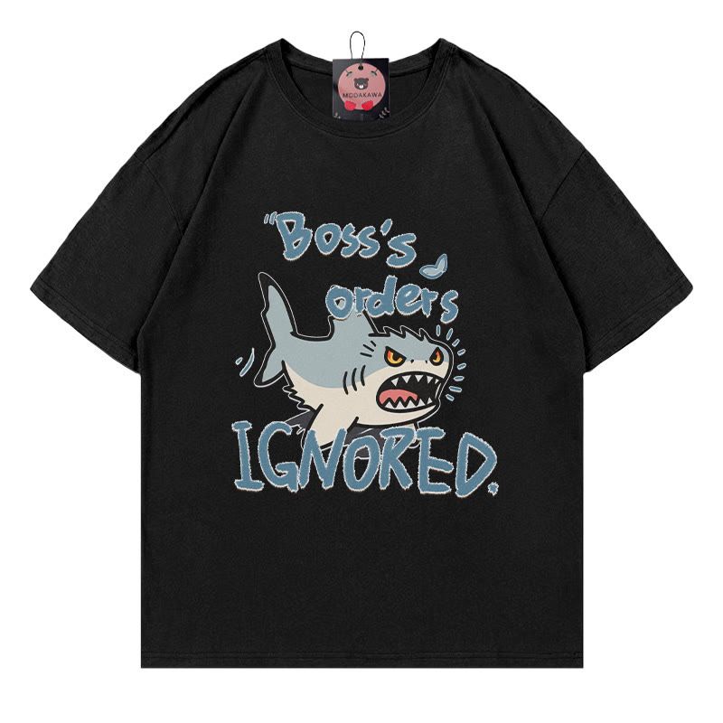 BOSS'S ORDERS IGNORED – Modakawa-T-Shirt mit Hai-Buchstabenprint - Black - 5XL - image 3