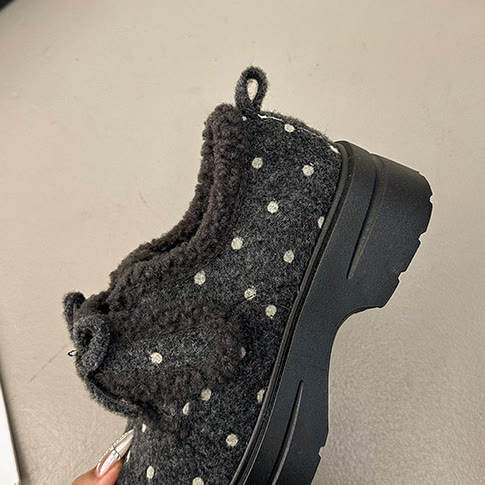 Vintage-Freizeitschuhe aus Plüsch mit Polka-Dots - image 7