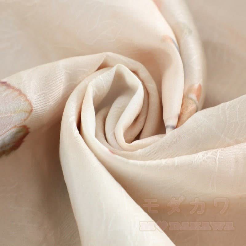 Zweiteiliges Set: Vintage-Top mit Blumenmuster und Schmetterlingsschnalle, dazu eine kurze Hose mit weitem Bein. - image 4