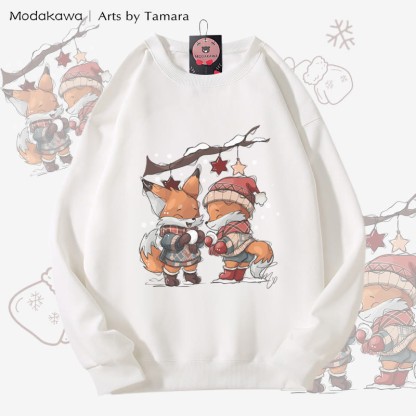 MODAKAWA X Arts by Tamara Fox „Playing With Snowballs“ Weihnachtsmotiv Unisex-Sweatshirt - White - 5XL - image 3