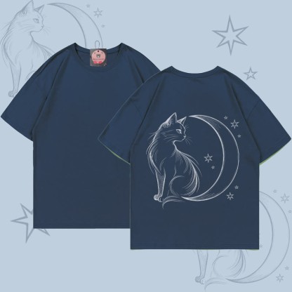 MODAKAWA Moon Cat Grafik-T-Shirt - Purplish Blue - 5XL - image 2