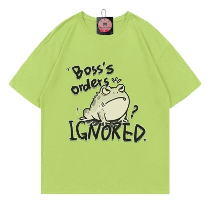 BOSS'S ORDERS IGNORED – Modakawa-T-Shirt mit Frosch-Buchstabenprint - Dark Green - 5XL - image 4