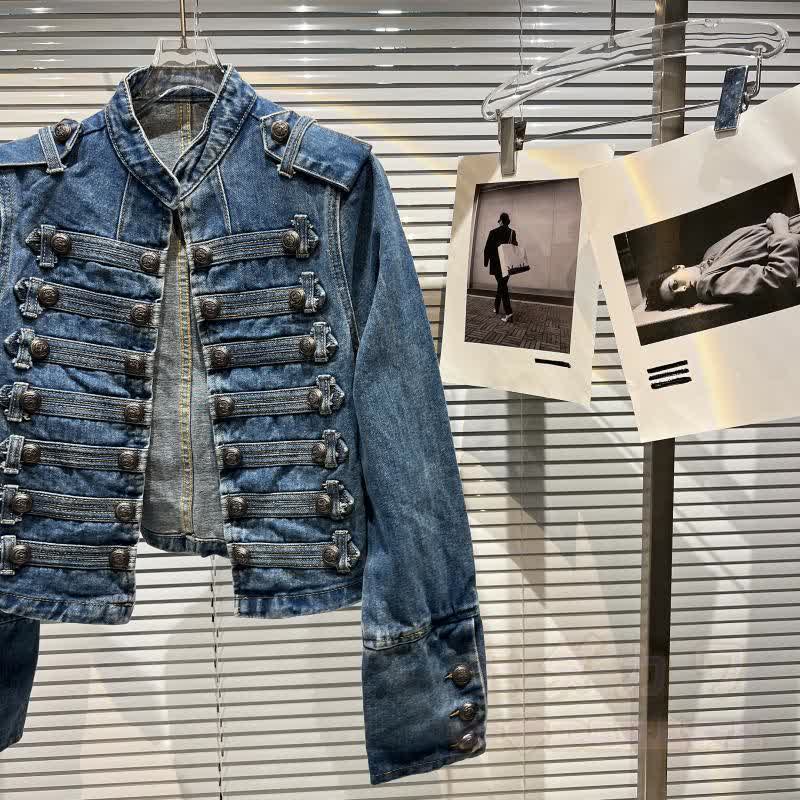 Hochwertige Vintage-Jeansjacke mit doppelter Knopfleiste und kurzem Schnitt - image 7