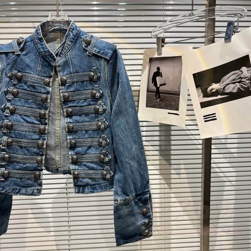 Hochwertige Vintage-Jeansjacke mit doppelter Knopfleiste und kurzem Schnitt - image 7