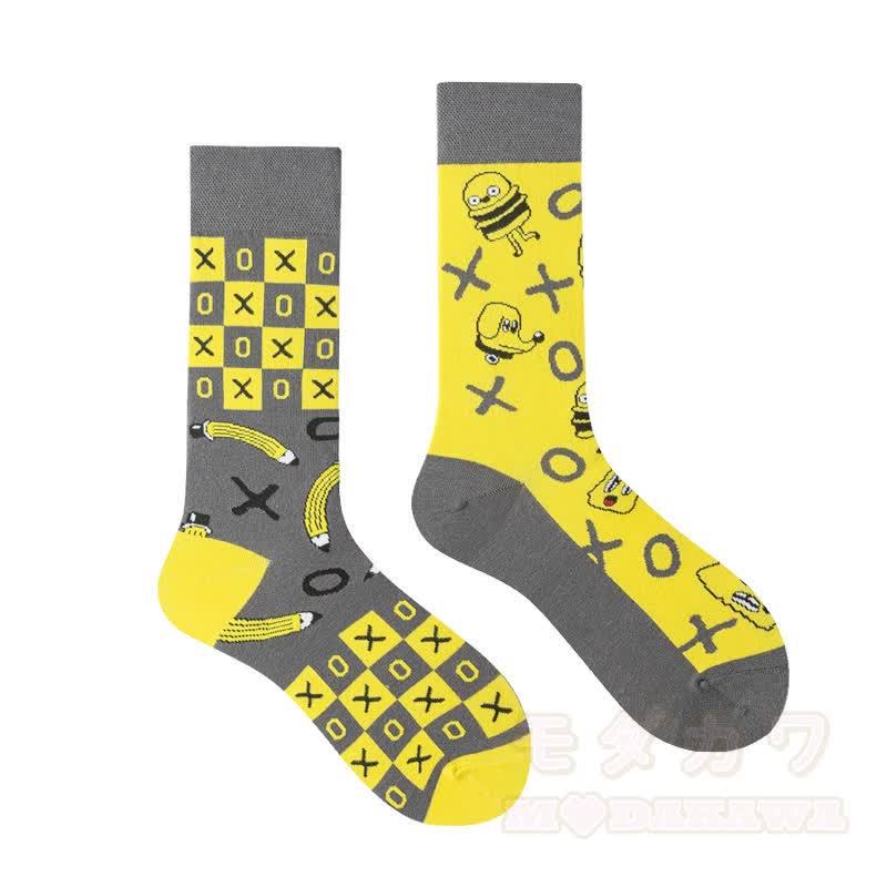 Bunte, asymmetrisch bedruckte Socken bis zur Wade - image 11