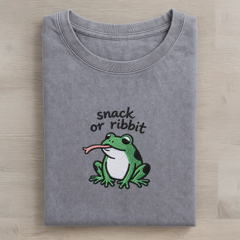 SNACK OR RIBBIT Frosch Grafik Unisex Vintage Washed T-Shirt - Grey - 5XL - image 3