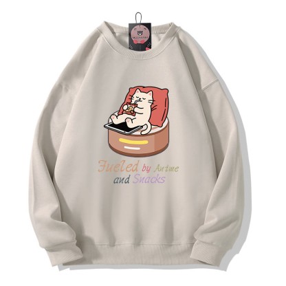 FUELED BY ANIME AND SNACKS: Lazy Cat Grafik-Sweatshirt mit Rundhalsausschnitt - Light Beige - 5XL - image 4